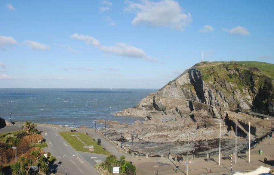 2 The View Apartments Ilfracombe - Seafront, Parking, Lift, Ev Exterior foto