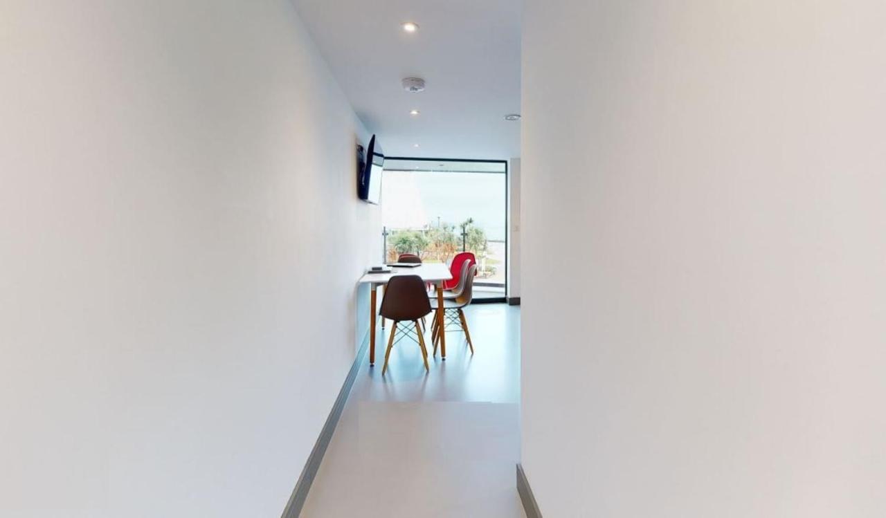2 The View Apartments Ilfracombe - Seafront, Parking, Lift, Ev Exterior foto